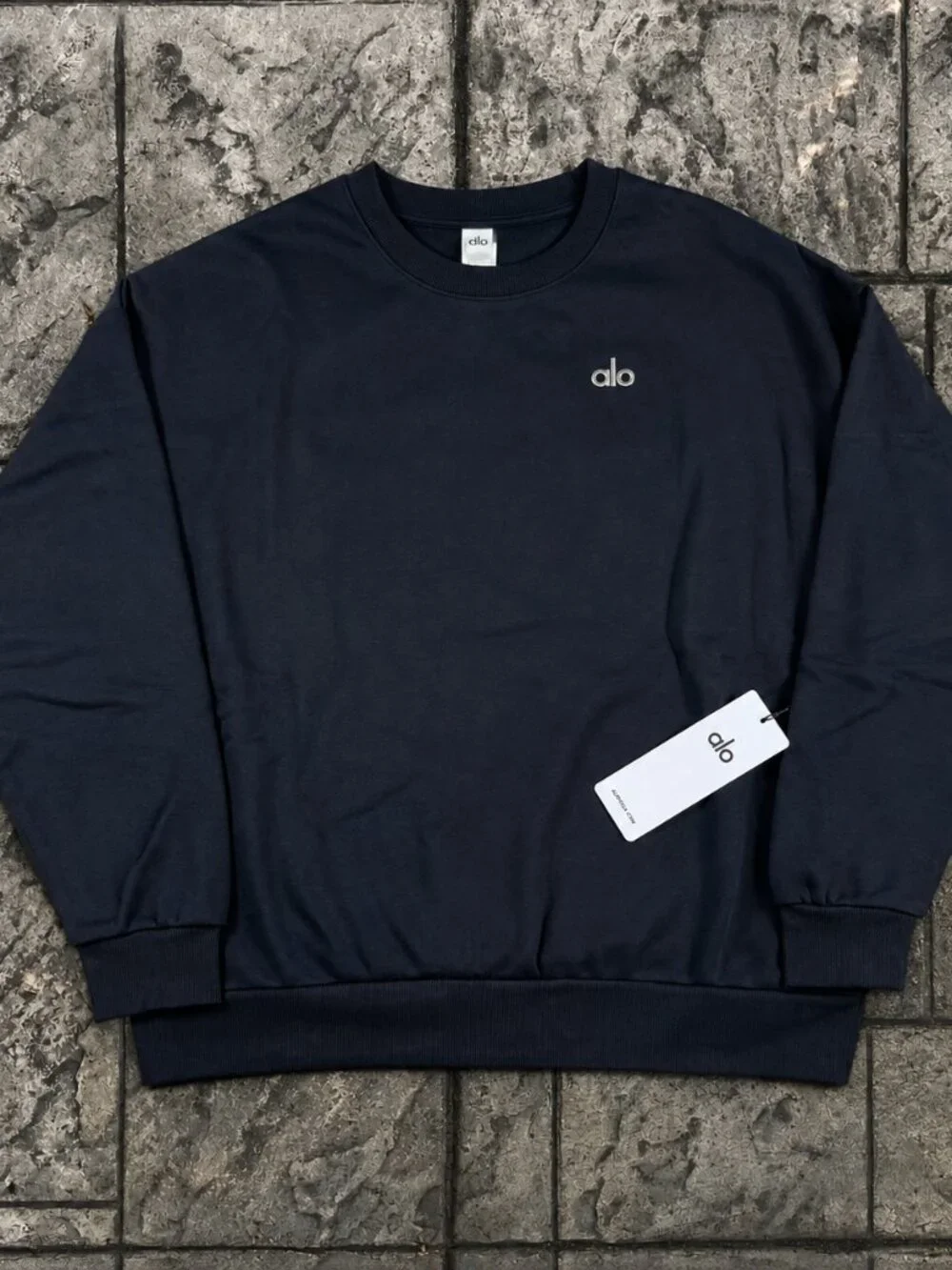 Alo Yoga Accolade Crew Neck Pullover Black